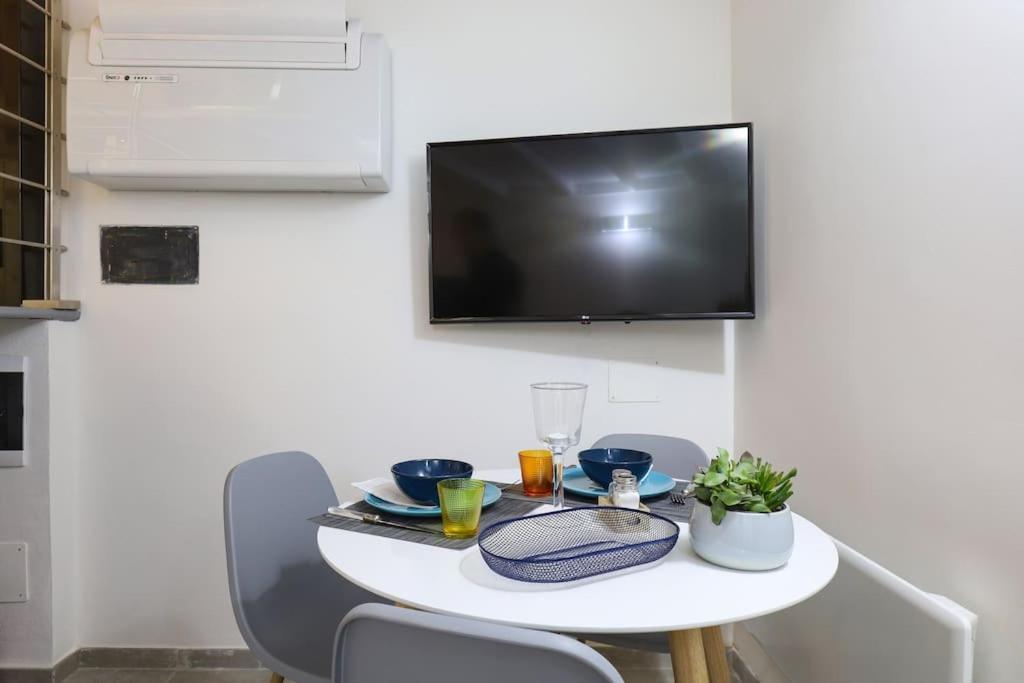 Cozy Loft Navigli, Close To Duomo And Bocconi - Italy Flat Vacation Mediolan Zewnętrze zdjęcie