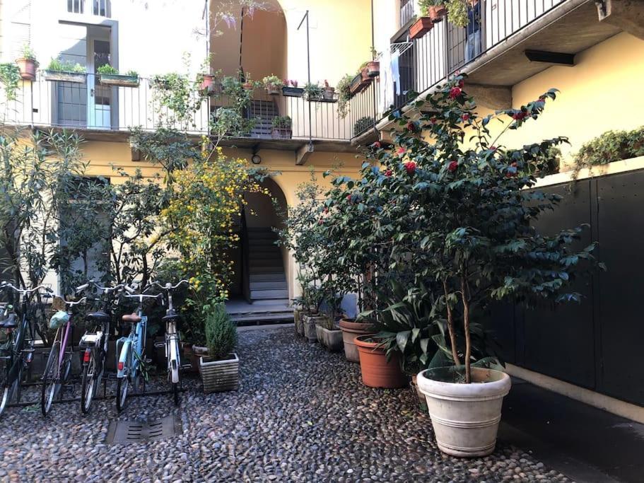 Cozy Loft Navigli, Close To Duomo And Bocconi - Italy Flat Vacation Mediolan Zewnętrze zdjęcie